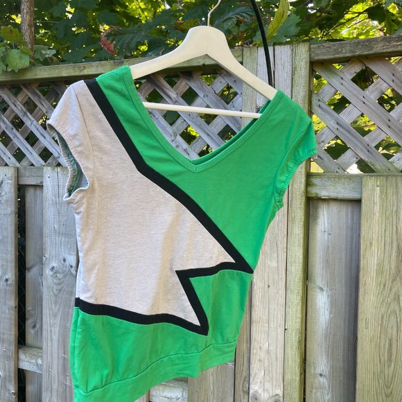 Bold Green Chevon T-Shirt - Picture 2 of 3